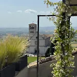 דירה The View אסיסי